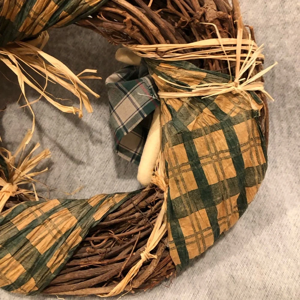 NWOT - Charming Rustic-look Plaid Doll Wreath with Raffia Trim